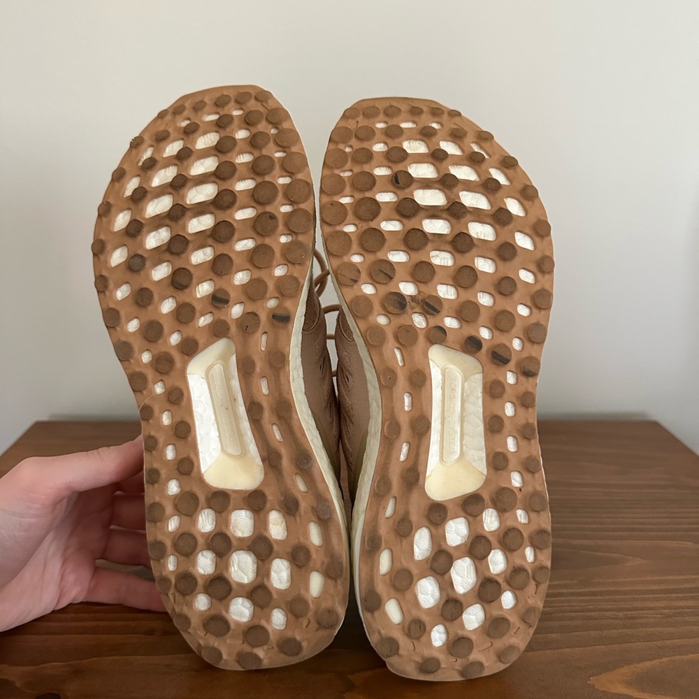 Adidas Ultraboost 1.0 Magic Beige - Picture 8 of 10